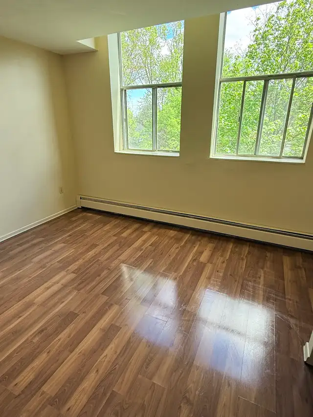 Cute & Cozy All Inclusive 1 Bdrm Apt Available June 1st - Photo 7