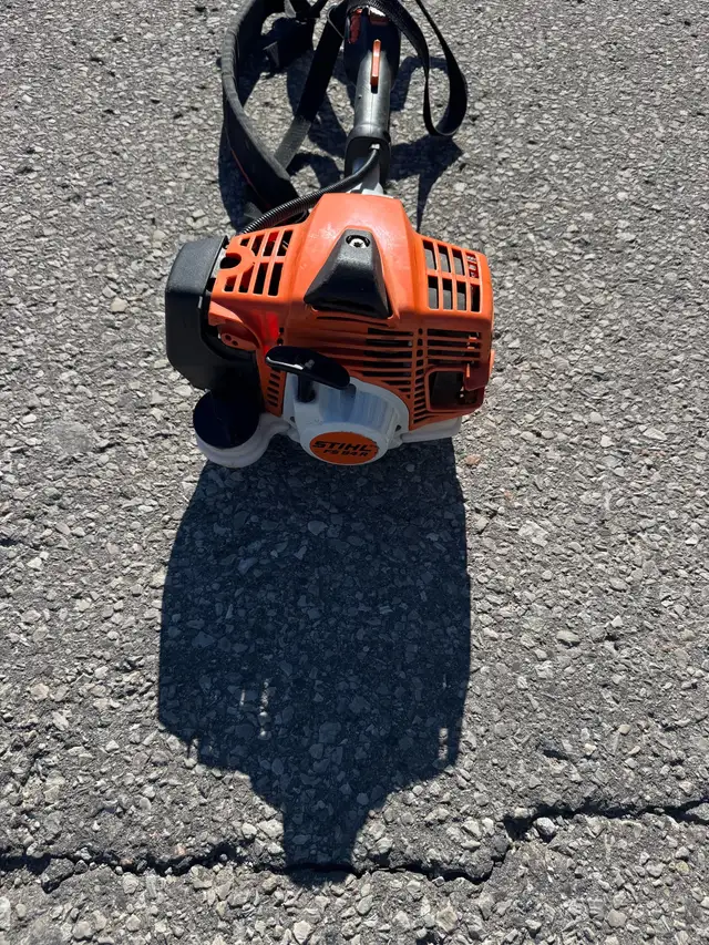 stihl trimmer - Photo 2