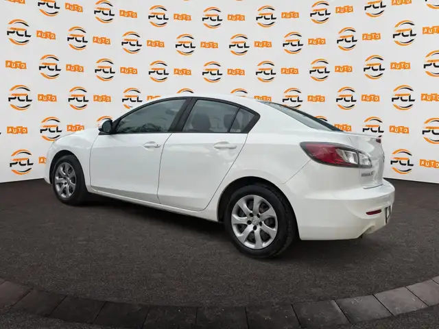 2013 Mazda Mazda3 Low Km  Power windows A/C  1yr warranty - Photo 5