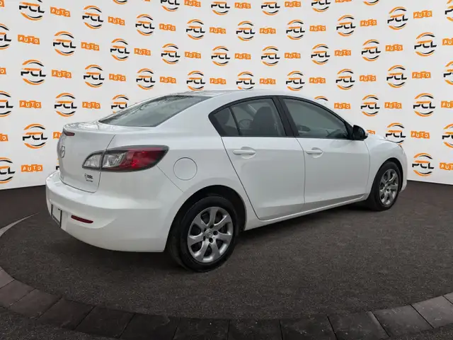2013 Mazda Mazda3 Low Km  Power windows A/C  1yr warranty - Photo 7