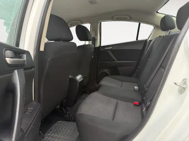 2013 Mazda Mazda3 Low Km  Power windows A/C  1yr warranty - Photo 12