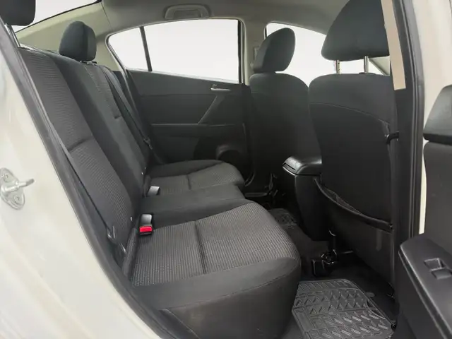 2013 Mazda Mazda3 Low Km  Power windows A/C  1yr warranty - Photo 14