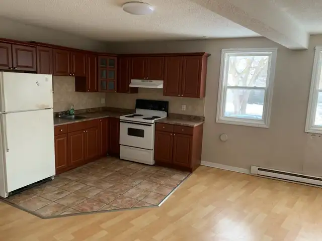 1 Bedroom Apartment on top of a Commercial Plaza - Photo 2