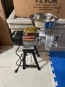Vector Grain Grinder - Photo 4