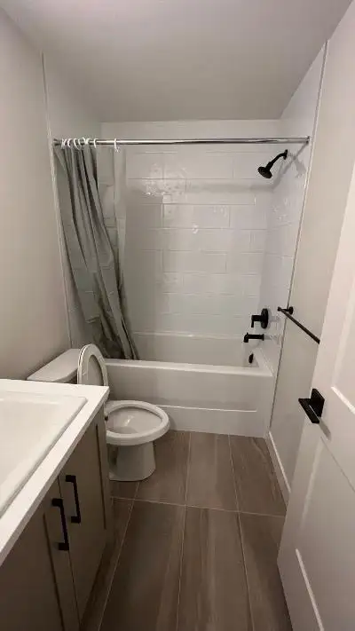 one bedroom suite for rent in Maple Ridge - Photo 4