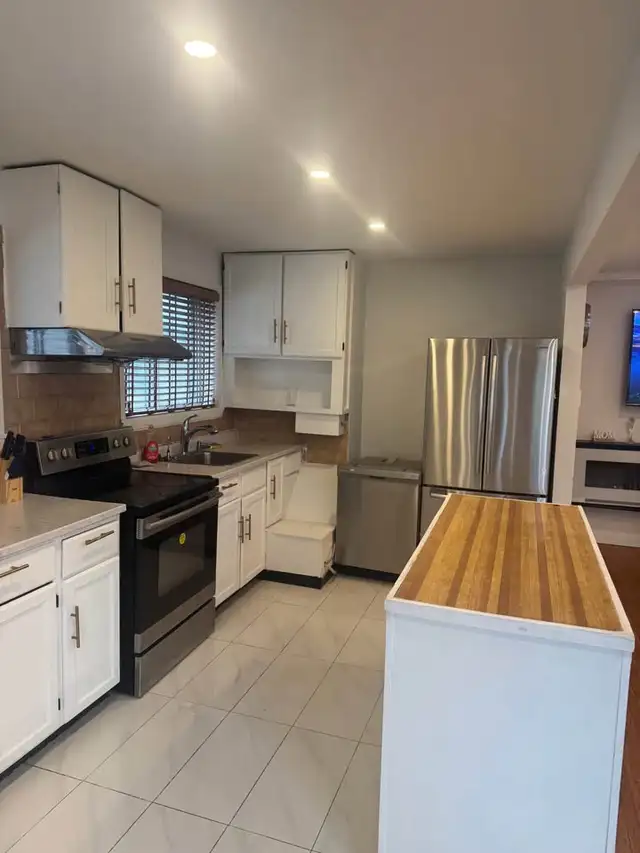 Beautiful 3BR House – Renovated – Kennedy/Eglinton - Photo 5