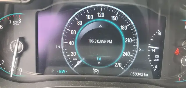2014 Buick Lacrosse loaded, low kliks - Photo 2