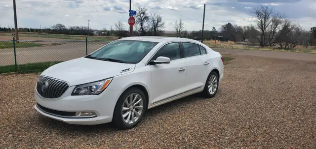 2014 Buick Lacrosse loaded, low kliks - Photo 5