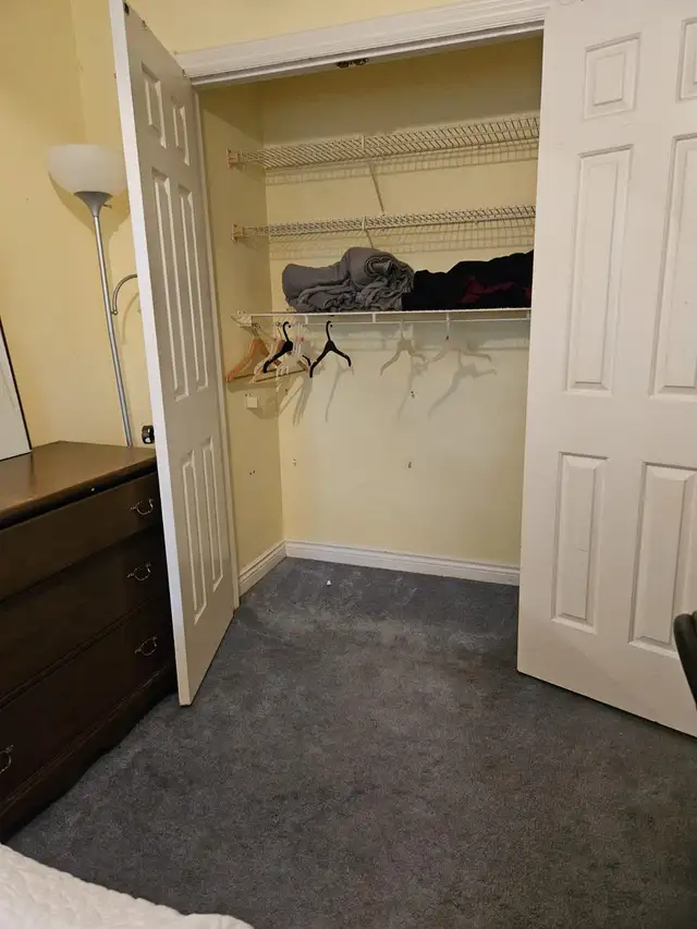 Room for Rent Close To York U, Env.Can, Sanofi Pasteur, UoT Aero - Photo 3