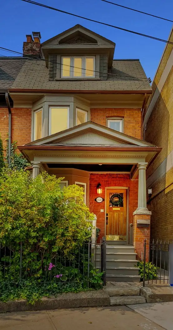 JULY 1st – 4 Bdrms. ALL Utl Incl-Bloor/St. George/Annex/U of T
