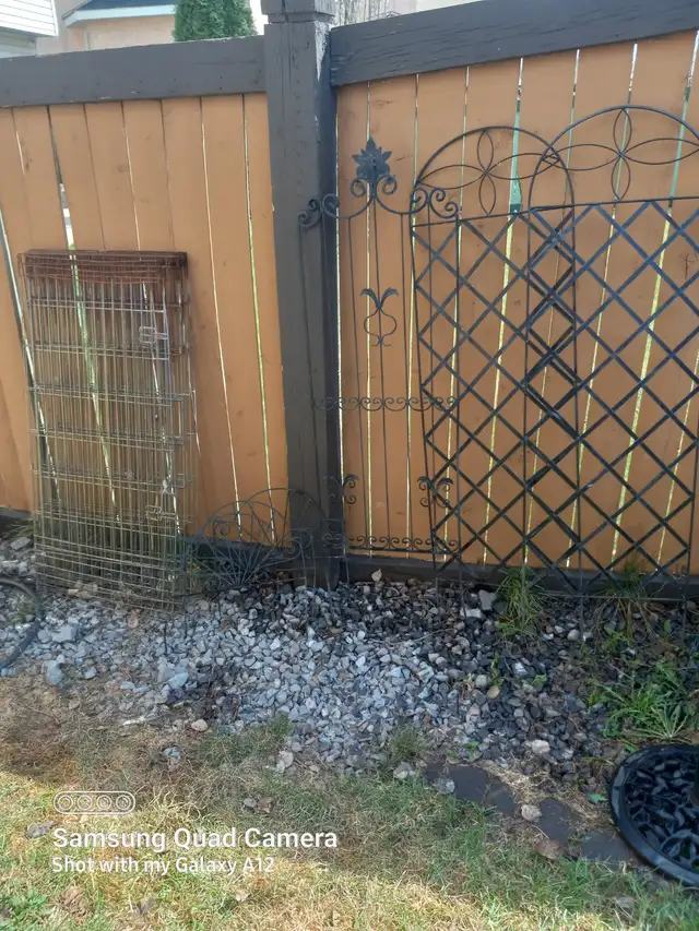 Chain Link Gate - Photo 2