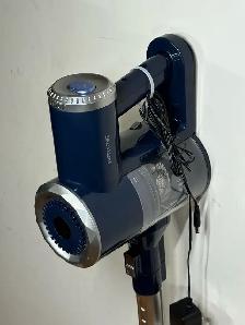 PRETTYCARE W200 Cordless Stick Vacuum w/ Attachments - Photo 2