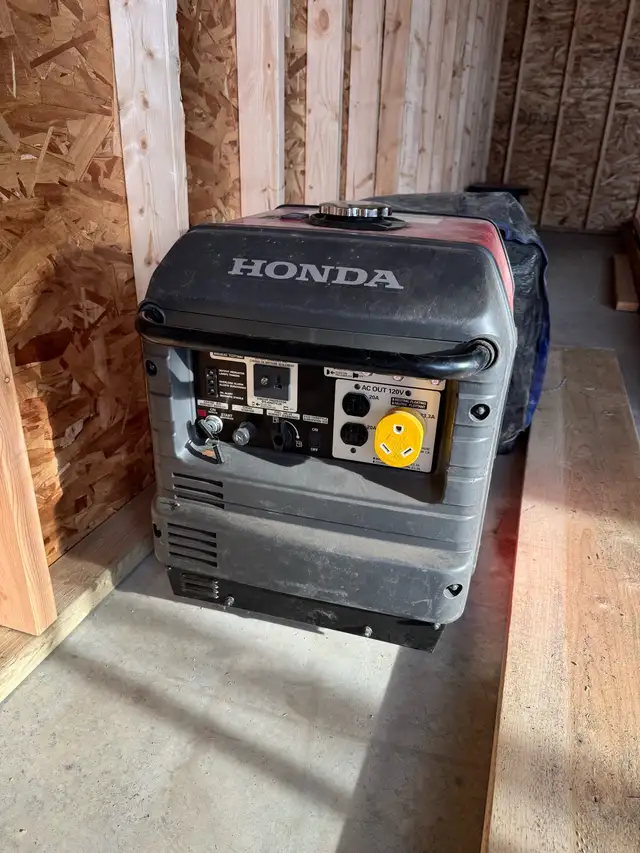Honda EU3000IS Inverter Generator - Photo 2
