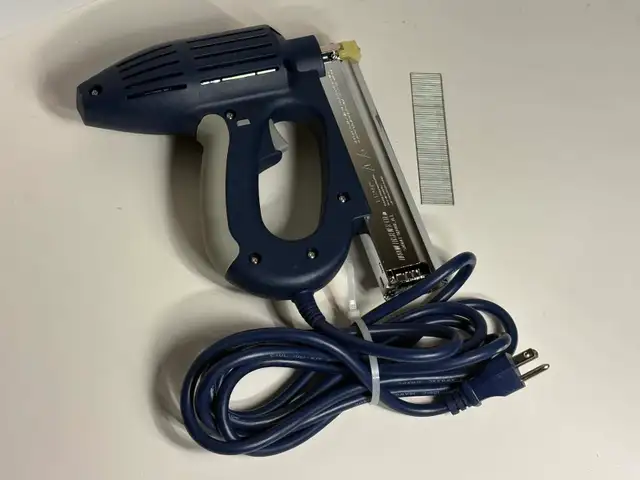 Arrow NailMaster 2 ET200 Electric Brad Nail Gun w/ Case - Photo 4