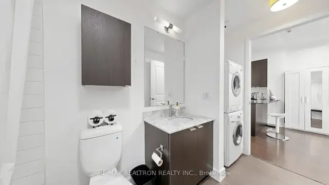 ✨ NORTH YORK LUXURY CONDO FOR SALE $49.9K ✨ - Photo 9