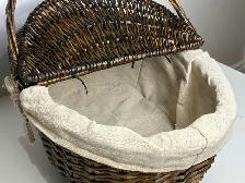 Lovely Woven Picnic Basket w/ Interior Lining - Photo 7
