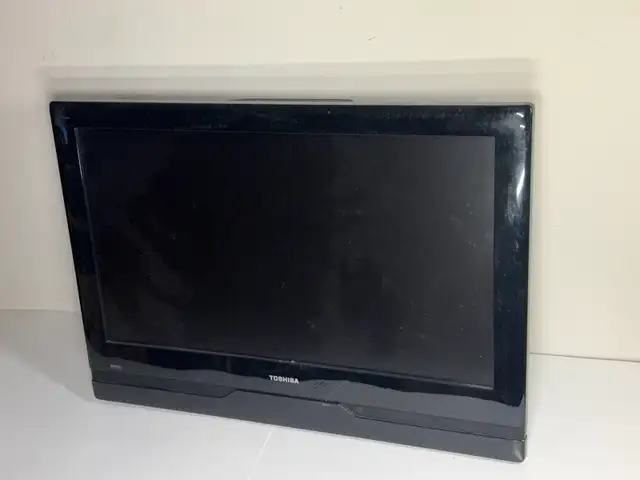 Toshiba 26" LCD HD TV — Clean & Ready to Use - Photo 3