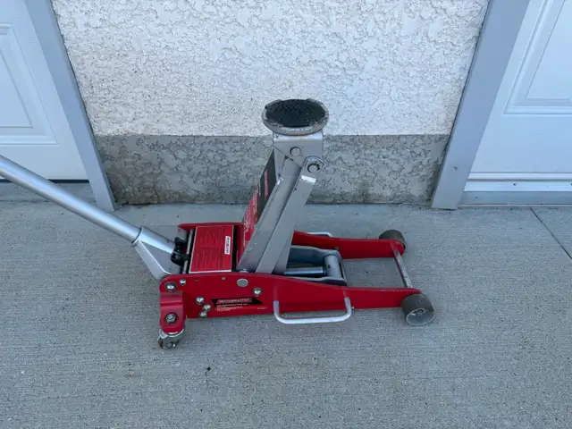 FLOOR JACK—3 TON- - Photo 2