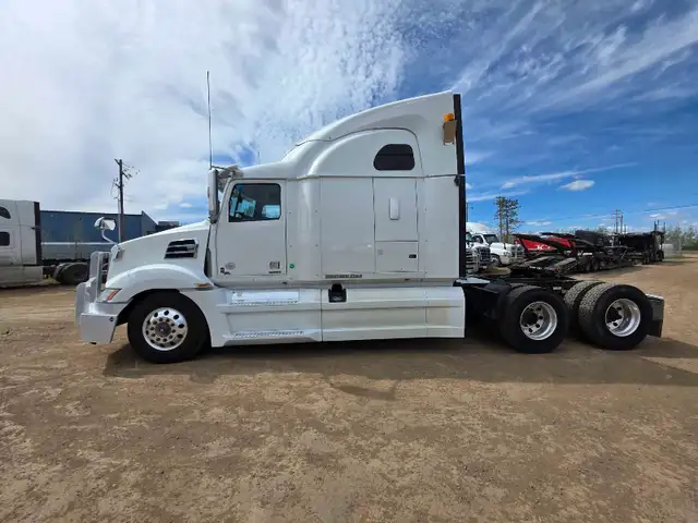 2020 Western Star 5700xe - Photo 6