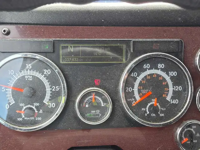 2020 Western Star 5700xe - Photo 9