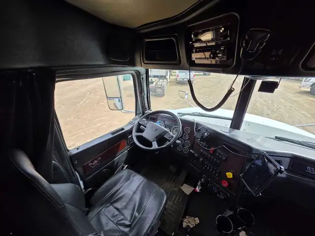 2020 Western Star 5700xe - Photo 10