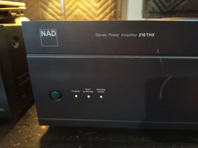 Amplificateur NAD 216 THX - Photo 2