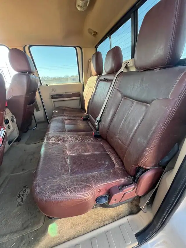 2011 Ford F350 King Ranch 6.7 4x4 PARTS TRUCK - Photo 8