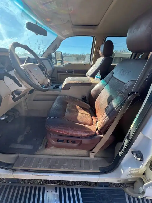 2011 Ford F350 King Ranch 6.7 4x4 PARTS TRUCK - Photo 9
