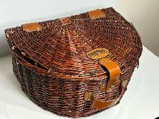 Hickory Farms Wicker Picnic Basket w/ Leather Hardware