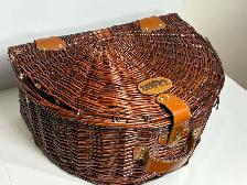 Hickory Farms Wicker Picnic Basket w/ Leather Hardware - Photo 4