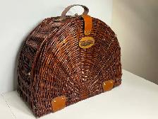Hickory Farms Wicker Picnic Basket w/ Leather Hardware - Photo 6