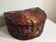 Hickory Farms Wicker Picnic Basket w/ Leather Hardware - Photo 7