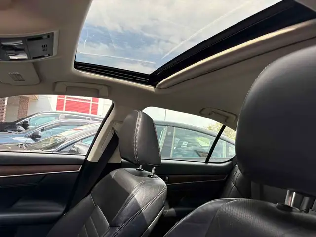 2017 Lexus GS 350 AWD - LEATHER! NAV! BACK-UP CAM! BSM! SUNROOF! - Photo 8