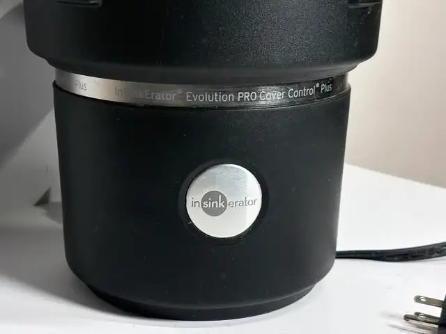 InSinkErator Evolution PRO Cover Control Plus — Barely Used - Photo 9