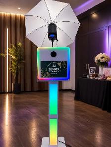 PHOTO BOOTH