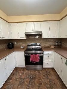 For Rent : Beautiful 3 Bed 3 Bath, Prime location - Photo 11