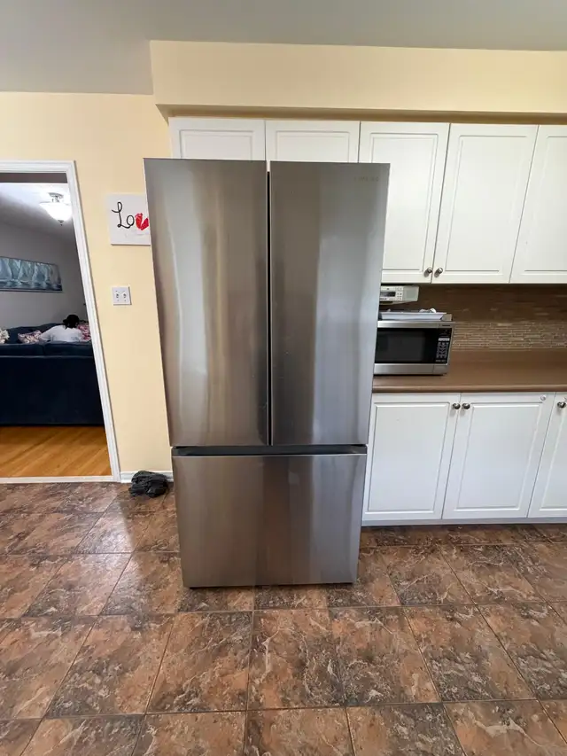 For Rent : Beautiful 3 Bed 3 Bath, Prime location - Photo 12