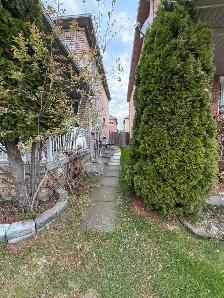 For Rent : Beautiful 3 Bed 3 Bath, Prime location - Photo 16