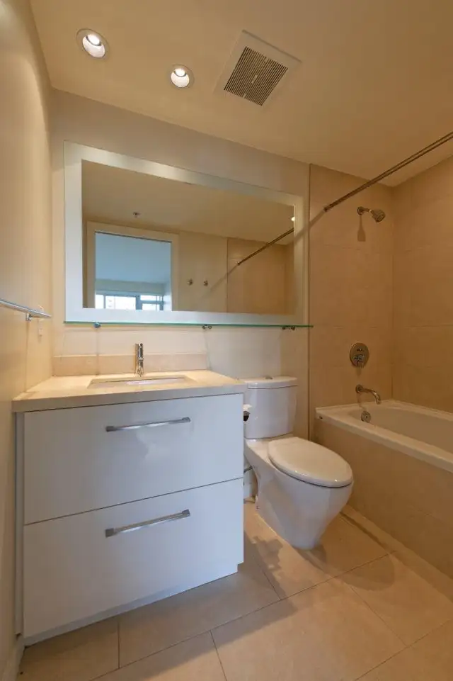 2br - 885ft2 - ATELIER on ROBSON, June 1 - Photo 5