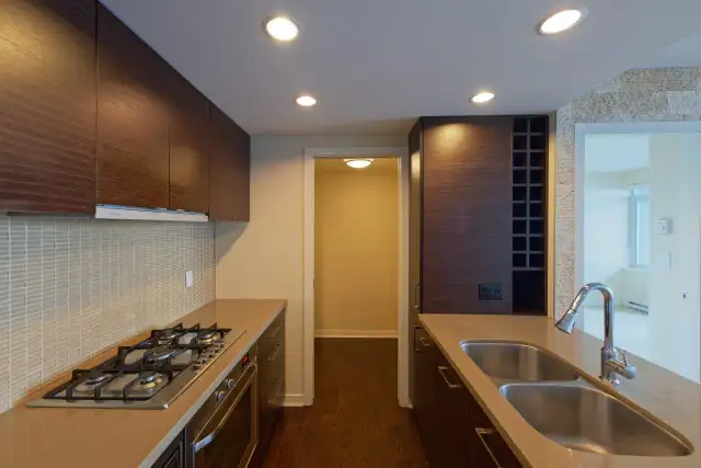 2br - 885ft2 - ATELIER on ROBSON, June 1 - Photo 9