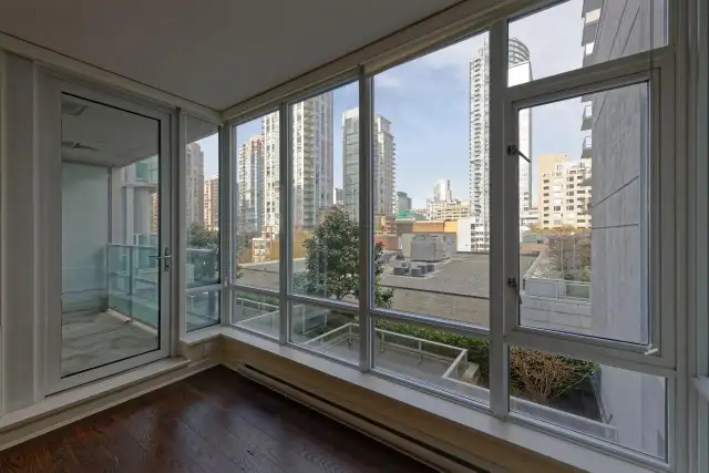 2br - 885ft2 - ATELIER on ROBSON, June 1 - Photo 10