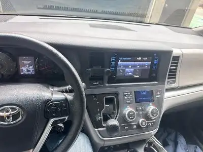 Toyota Sienna 2017, LE 8 Passenger FWD Van - Photo 7