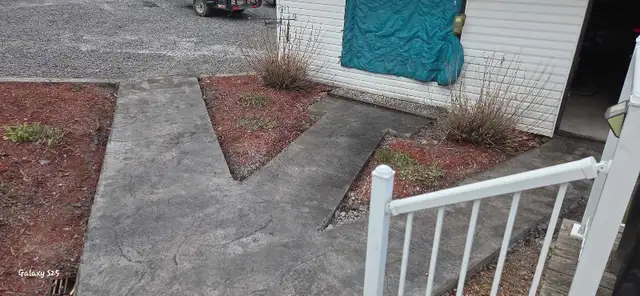 available for all your concrete needs . free quotes - Photo 4