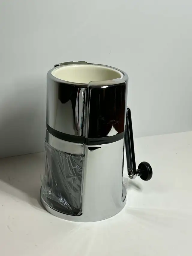 Manual Hand Crank Ice Crusher Chrome Finish