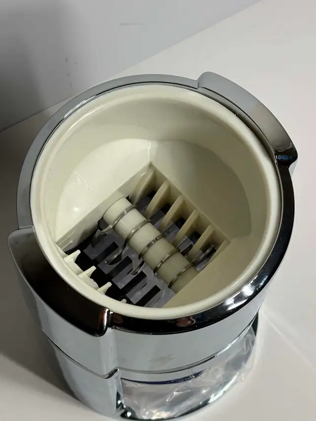 Manual Hand Crank Ice Crusher Chrome Finish - Photo 2
