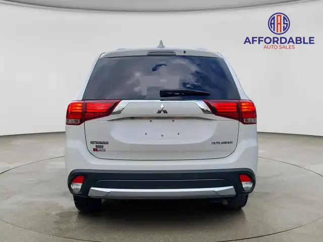 2018 Mitsubishi Outlander ES - Photo 4