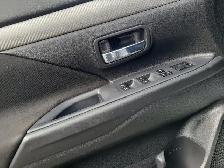 2018 Mitsubishi Outlander ES - Photo 11