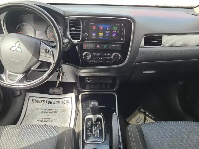2018 Mitsubishi Outlander ES - Photo 12