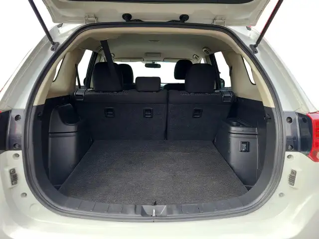 2018 Mitsubishi Outlander ES - Photo 18