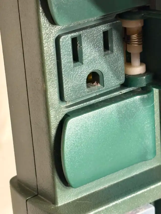 Dewenwils Outdoor Power Stake 6 Outlets w/ Timer - Photo 7